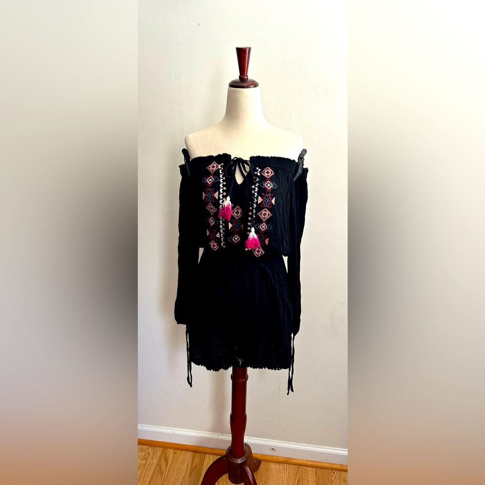 Off Shoulder Long Sleeve Romper Black Tribal Pattern